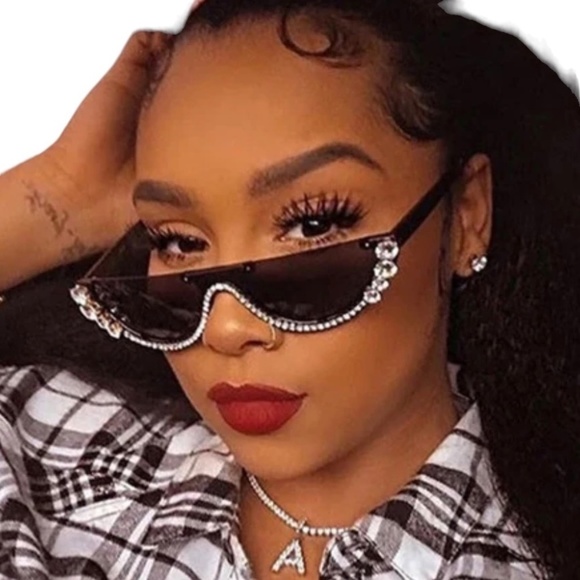 SUNGLASSES SUN GLASSES Shades Rhinestones Cat Eye Plastic Frames Bling Black - Picture 1 of 15